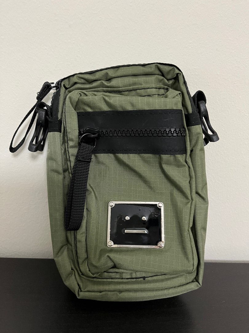 Arvel plaque shop face bag