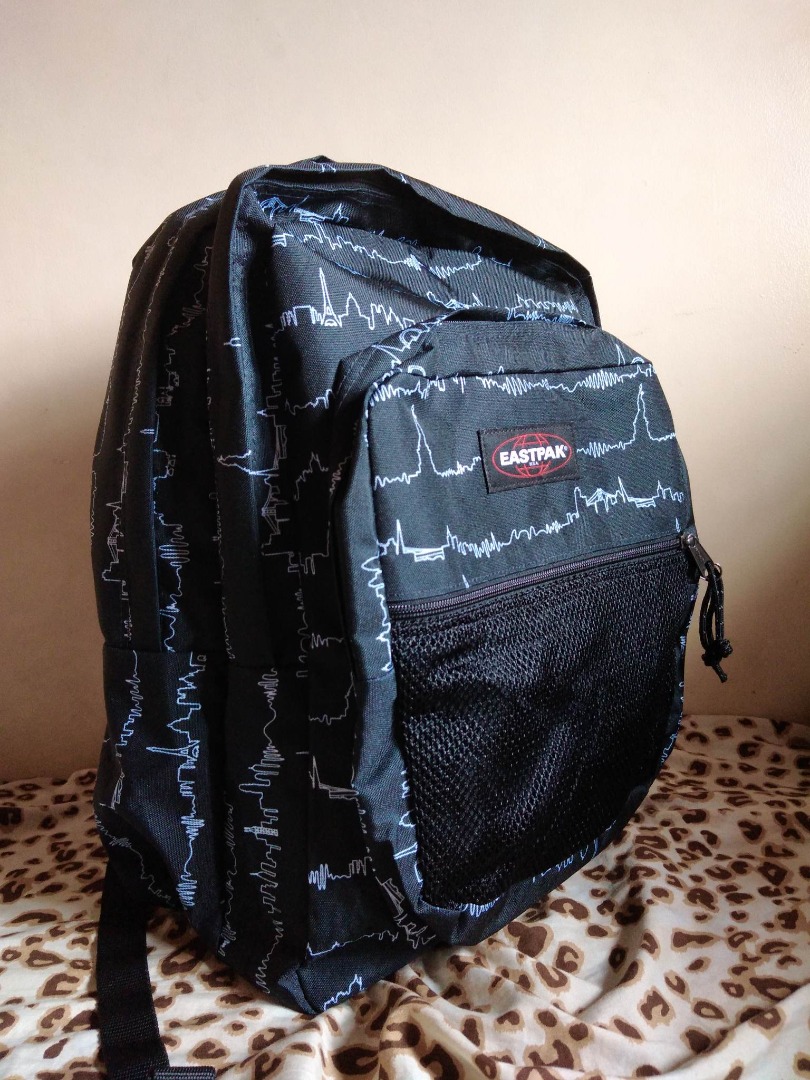 Eastpak pinnacle top beat black