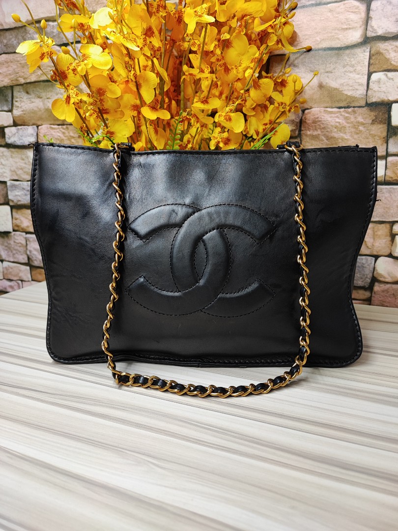Chanel tote bag beg, Women's Fashion, Bags & Wallets, Tote Bags on Carousell
