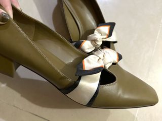 （分類：）位於 。 由 sellingstuffssssss 提交（商品編號 1205612732，圖片 1）。簡介： 。