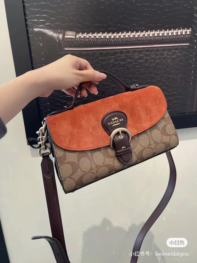 Coach Shoulder Bag, Women's Fashion, Bags & Wallets, Shoulder Bags on Carousell