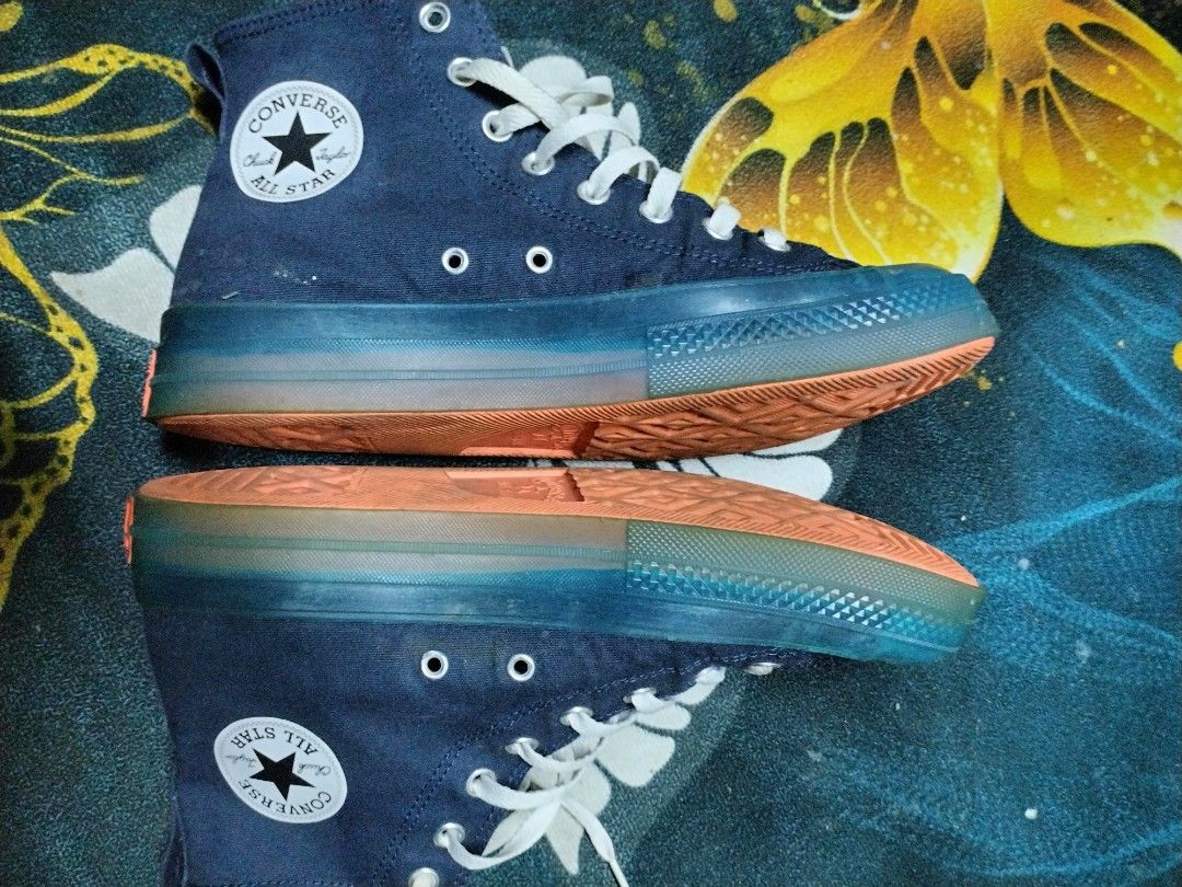 Chuck taylor hot sale vans