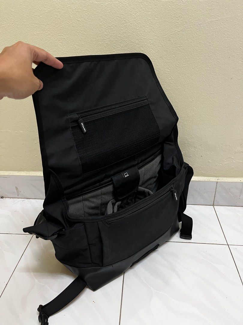 Crumpler Muli Sling 8000