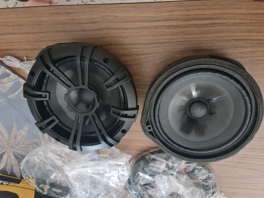 Crv Speakers, Audio, Soundbars, Speakers & Amplifiers on Carousell