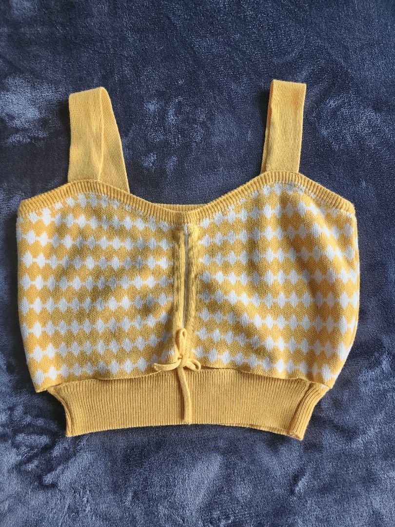 Cute yellow crop tops deals