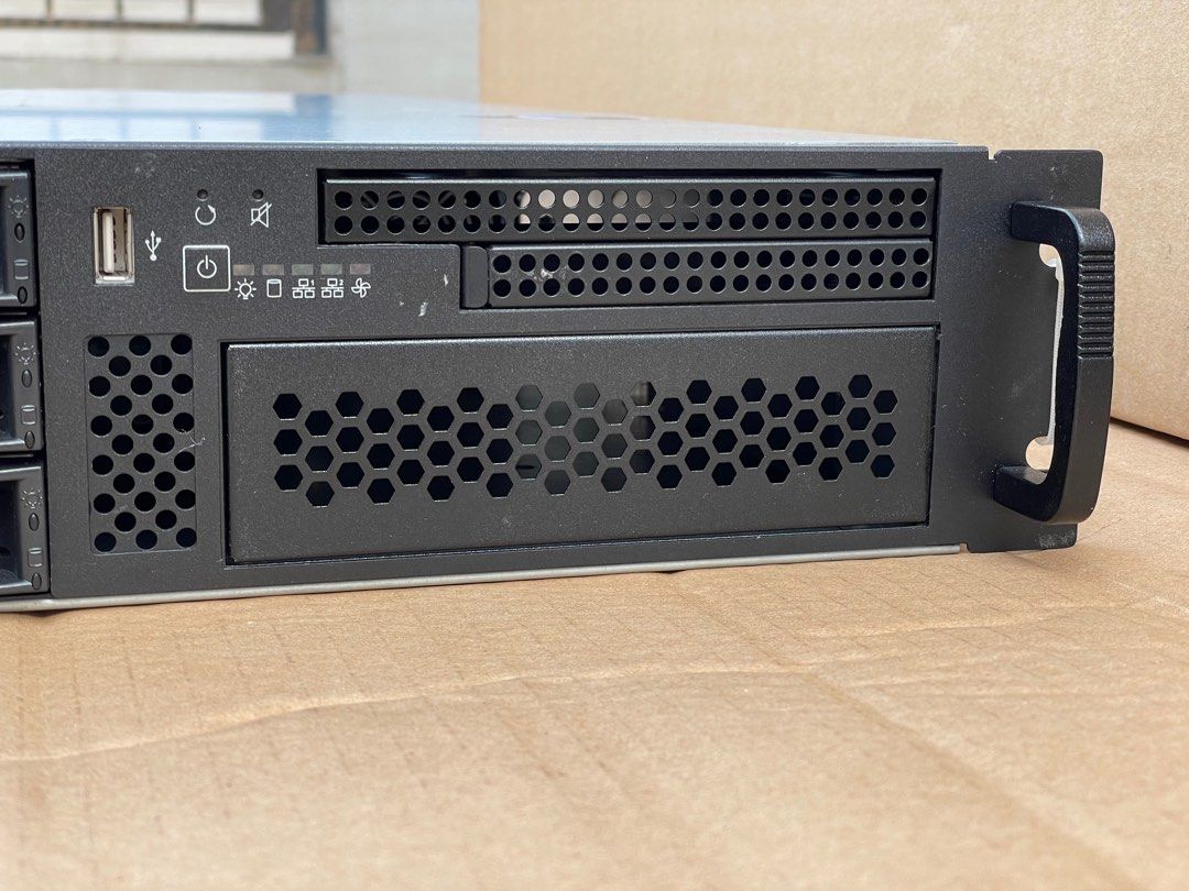 [DIY] Rack Mount Server Chassis with 6 HDD hotswap bay, 電腦＆科技, 商務用科技產品