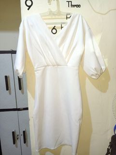 dress putih