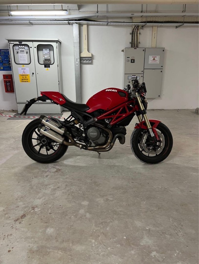 Ducati hotsell monster 897
