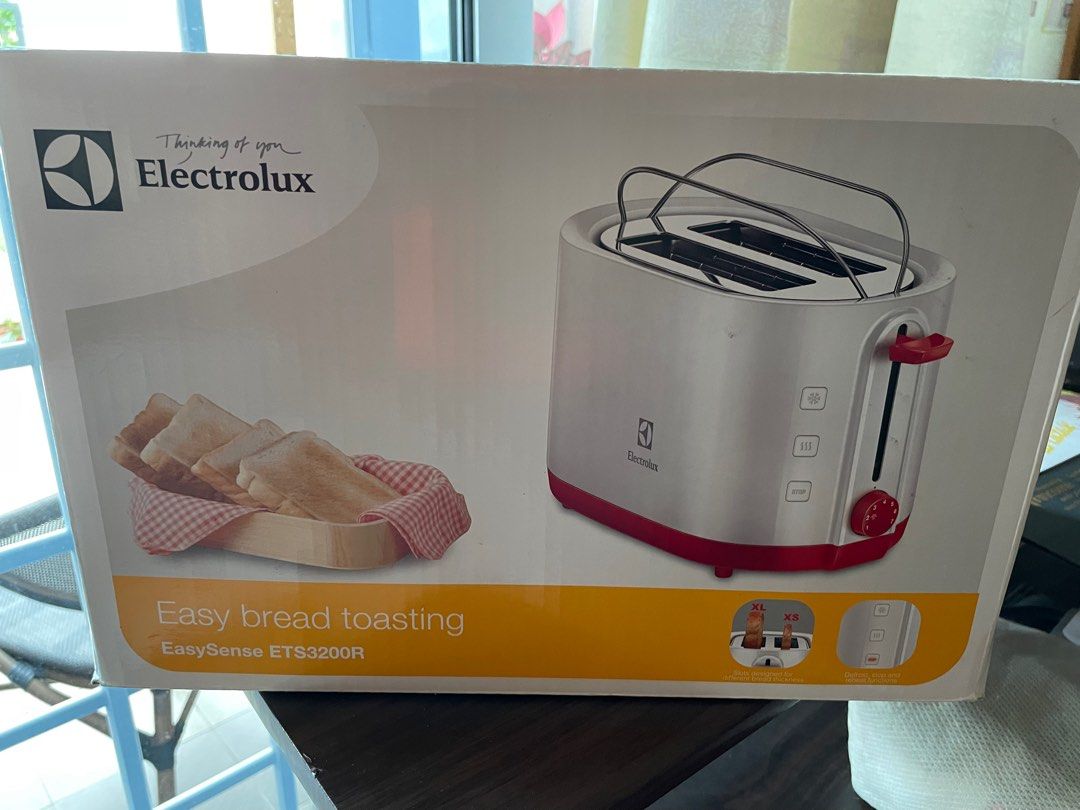 Electrolux Bread Toaster, TV & Home Appliances, Kitchen Appliances