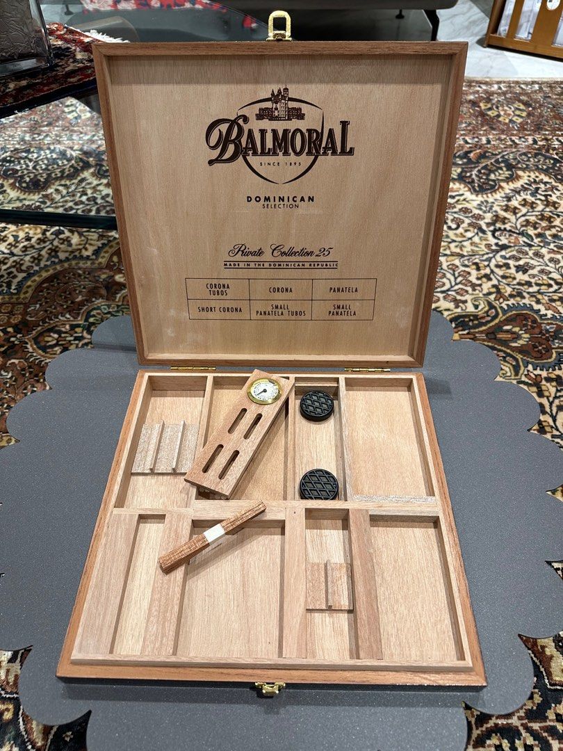 Empty Cigar box/ humidor, Everything Else on Carousell