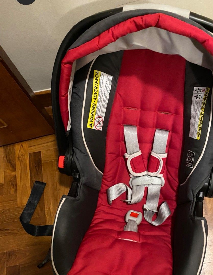 Graco Click & Connect baby/infant car seat with stroller, Babies & Kids, Going Out, Strollers on