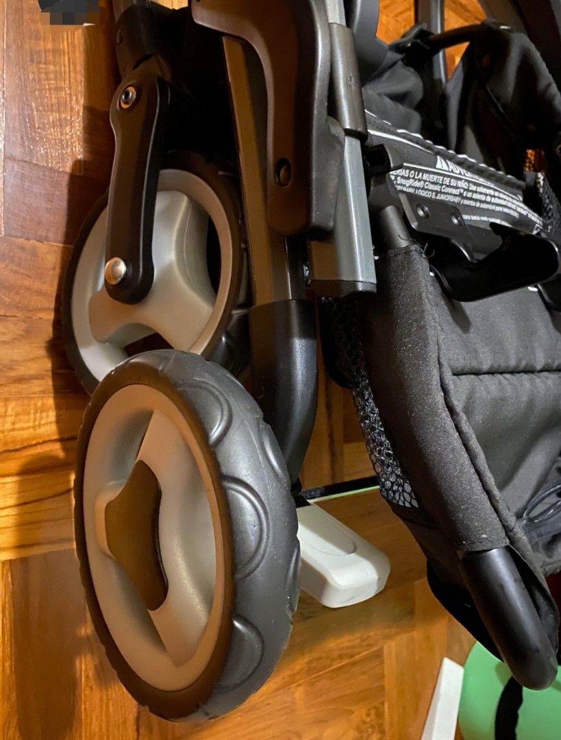 Graco Click & Connect baby/infant car seat with stroller, Babies & Kids, Going Out, Strollers on