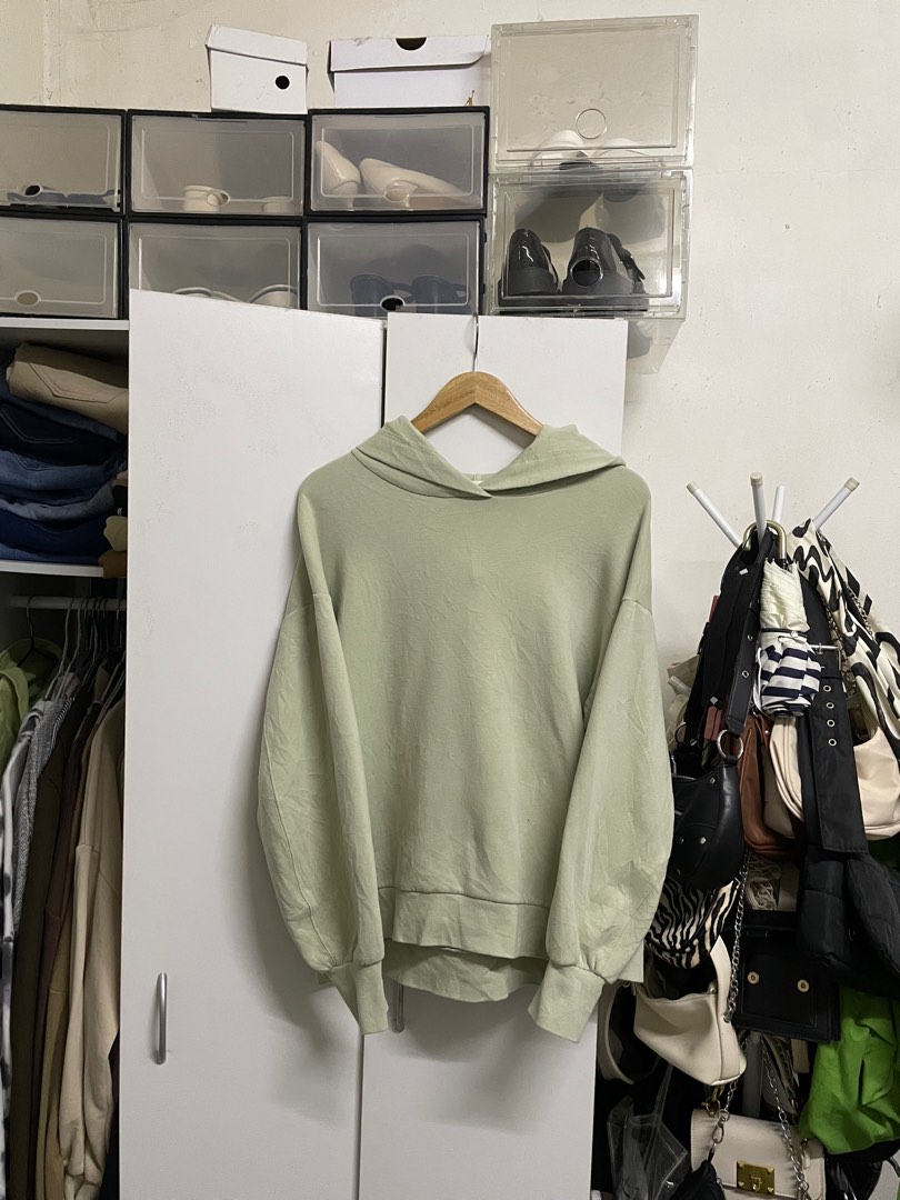 Gu uniqlo pastel green hoodie, Women's Fashion, Coats, Jackets and