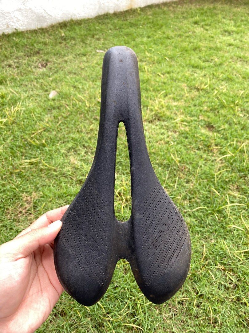 Gub carbon saddle clearance