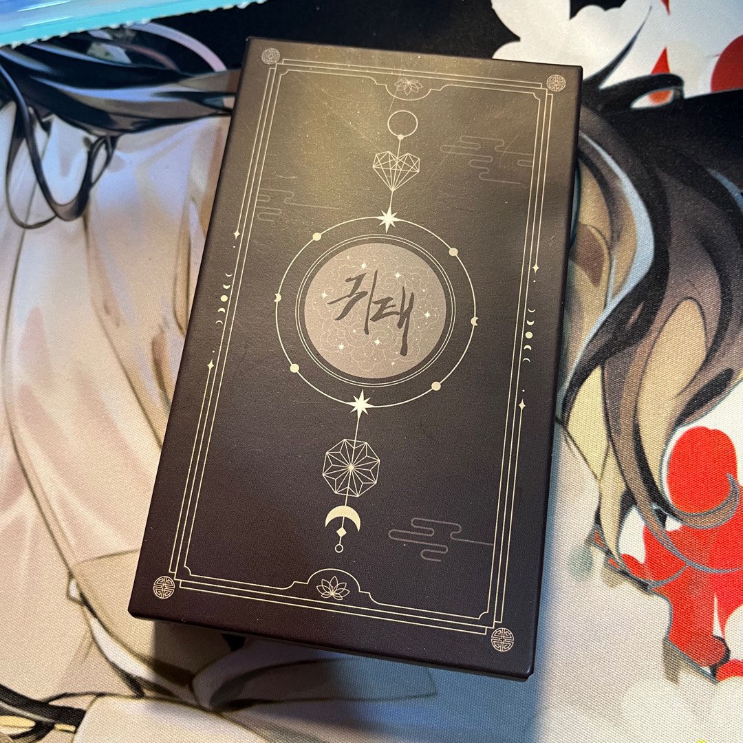 haunted by desire manhwa tarot cards, Hobbies & Toys, Books & Magazines