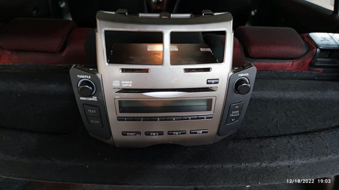 Head Unit Original Yaris TRD 2012, Auto Accessories on Carousell