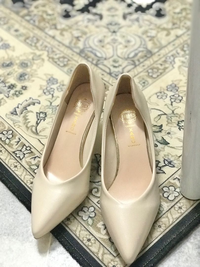 Cream hotsell wedding heels