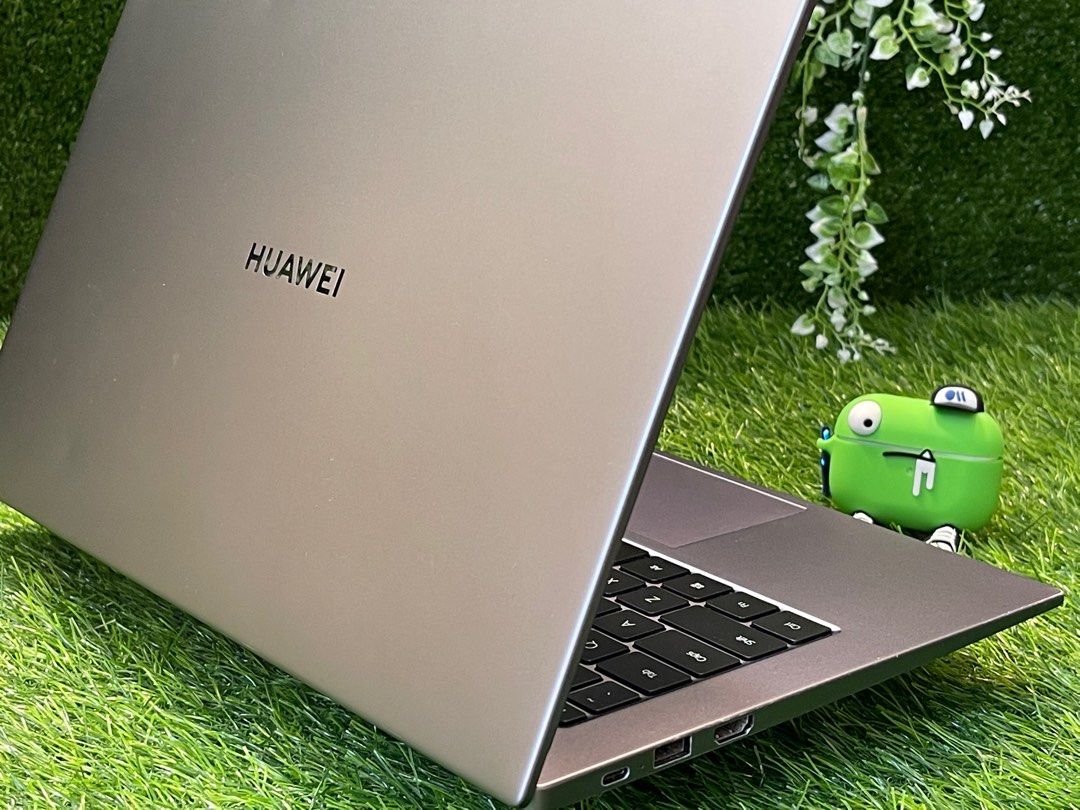 HUAWEI NBLK-WAX9X AMD Ryzen 7 8GB Ram 512GB Ssd Radeon Vega Mobile Gfx ...