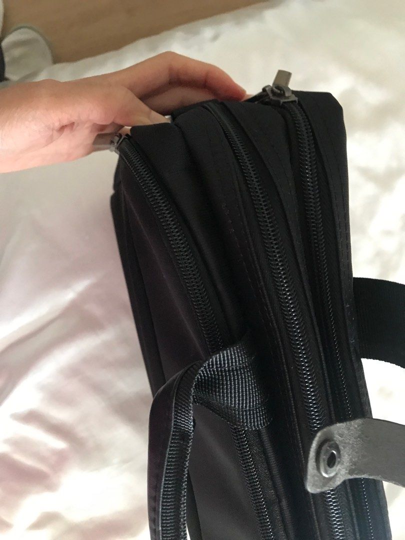 Hush puppies document 2025 bag
