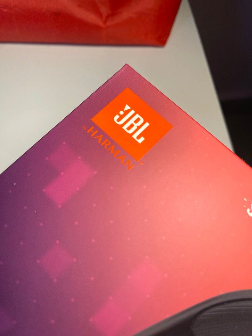 Jbl quantum 100 audio headphones headsets on carousell