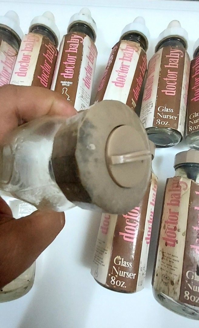 Susu full cream dalam botol kaca dengan kemasan tradisional