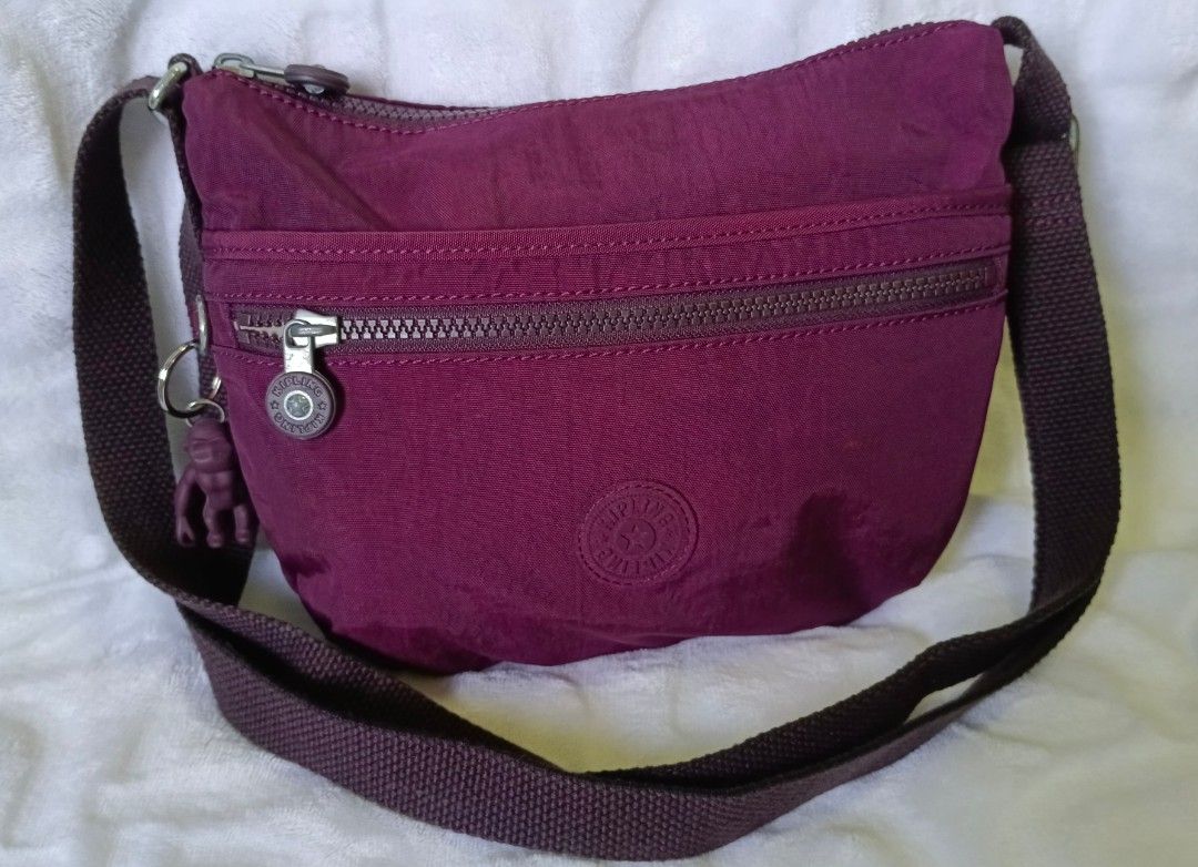 kipling small sling, Women's Fashion, Bags & Wallets, Cross-body Bags ...