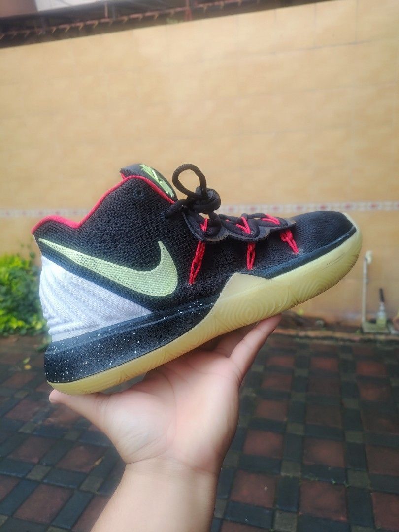 Kyrie 5 deals uncle drew