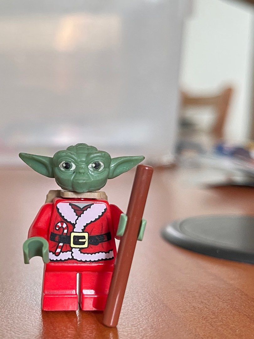 LEGO SANTA YODA MINIFIGURE, Hobbies