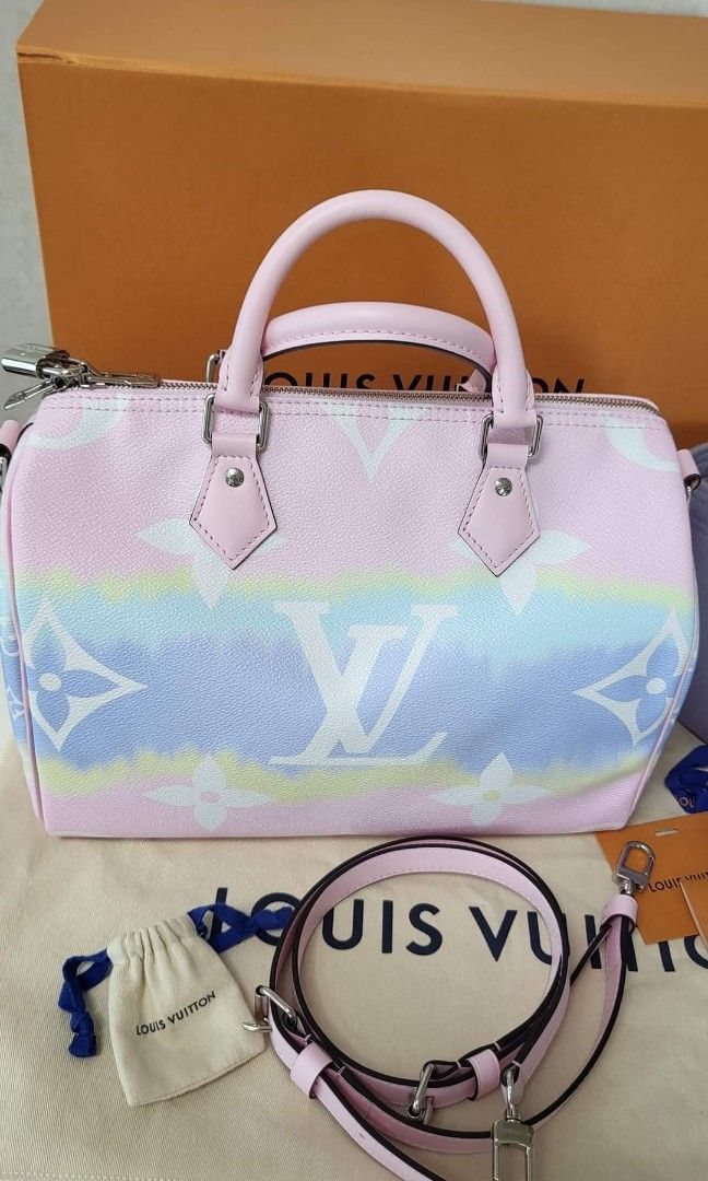 Limited ed ..bando 30 (Category: Luxury Bags & Wallets) located in Butuan. Submitted by jen_pre (Listing ID 1205428383, Image 3). Description: .