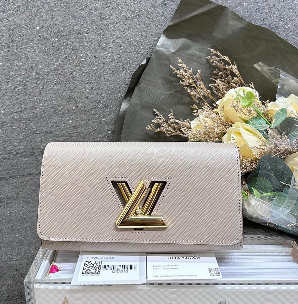 Louis Vuitton Twist Tote Epi Leather, Luxury, Bags & Wallets on Carousell