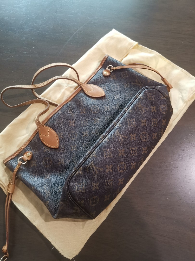 Vintage Louis Vuitton Purse/Handbag Never Used With Writing “article’s de  voyage Louis Vuitton 101. champs elysees Paris” On The Inside. for Sale in