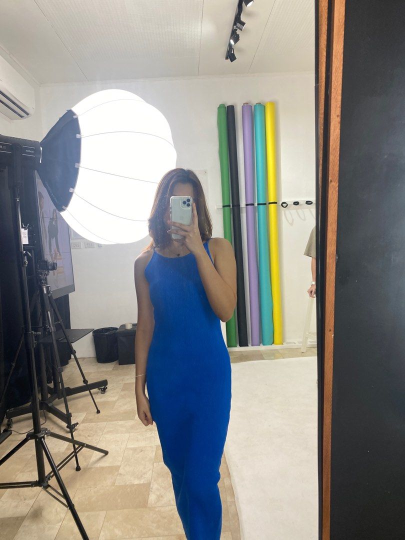Maxi dress (Category: Evening dresses & gowns) located in Imus. Submitted by a_bys (Listing ID 1205550367, Image 2). Description: super new! last price. XS- semi medium.