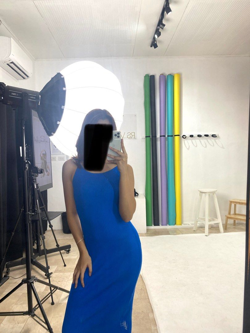 Maxi dress (Category: Evening dresses & gowns) located in Imus. Submitted by a_bys (Listing ID 1205550367, Image 1). Description: super new! last price. XS- semi medium.