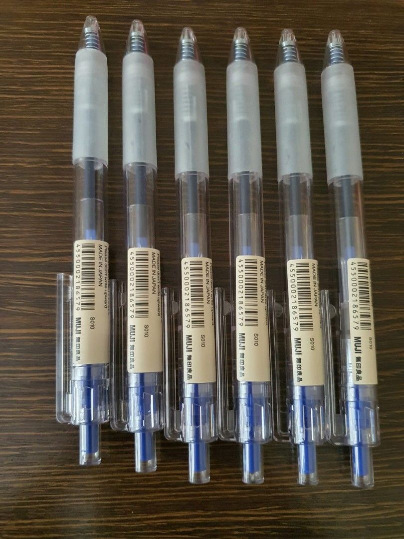 Muji ballpoint pens blue 0.7mm, Hobbies & Toys, Stationery & Craft