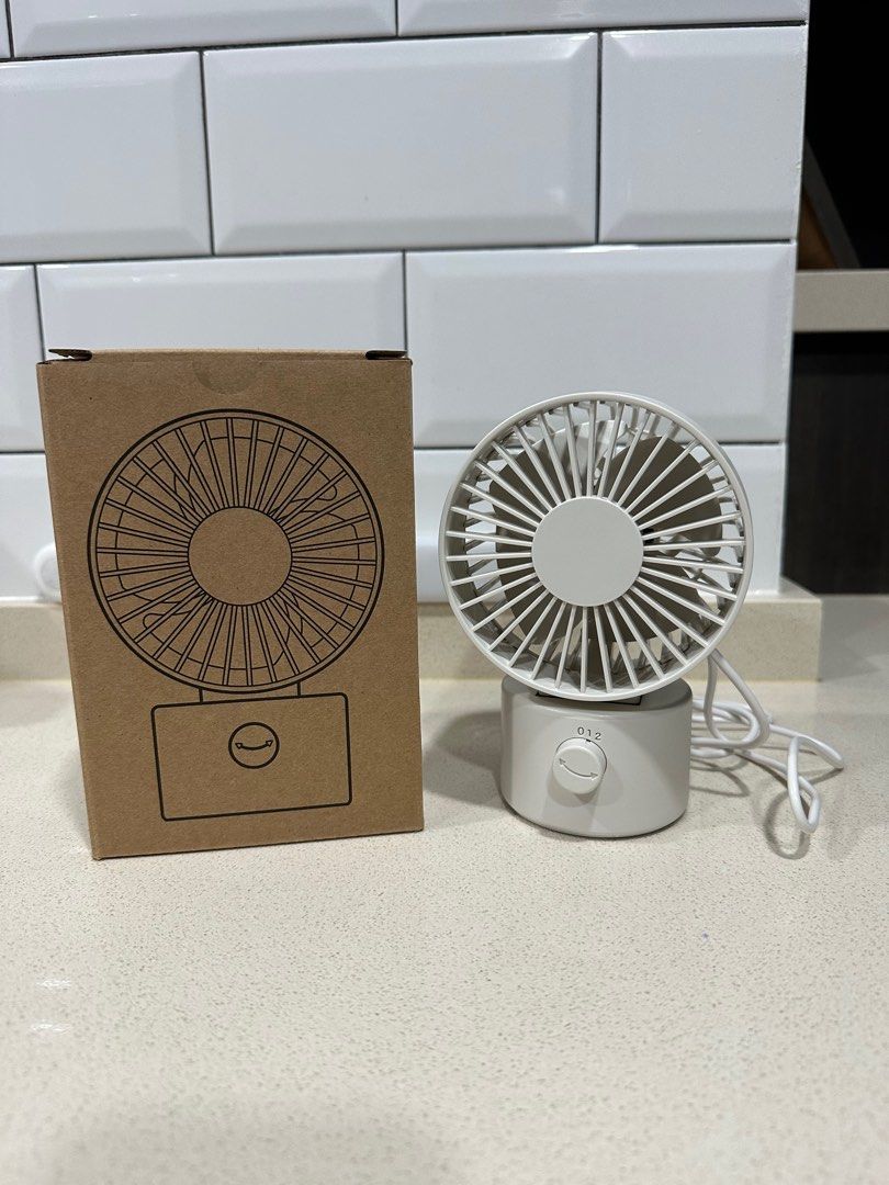 MUJI SWING TYPE LOW NOISE USB DESK FAN, TV & Home Appliances, Other Home Appliances on Carousell
