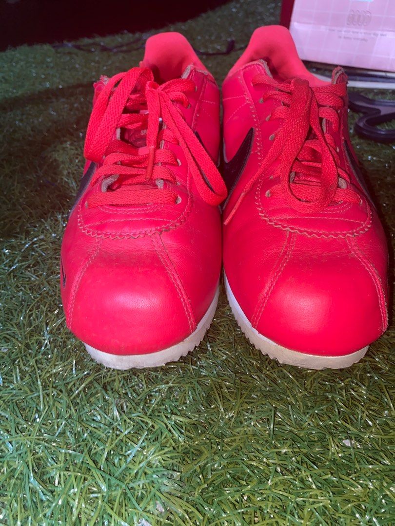 Nike cortez overbranding store
