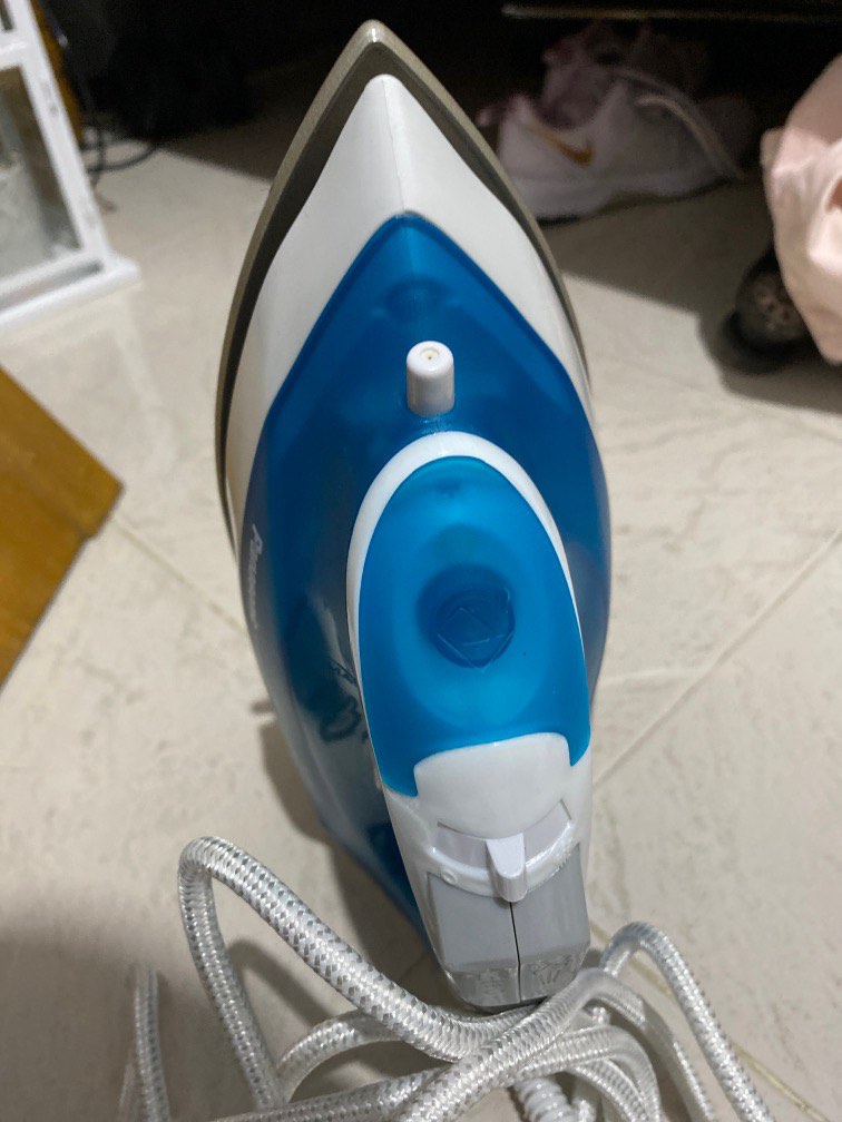 Panasonic steam iron, Furniture & Home Living, Cleaning & Homecare