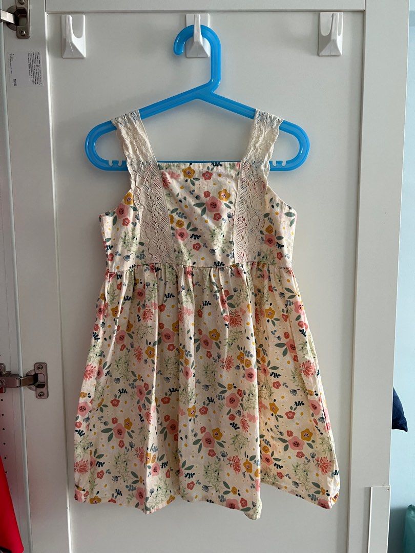 Pretty and quality dresses for girls 3 to 5 years old Babies