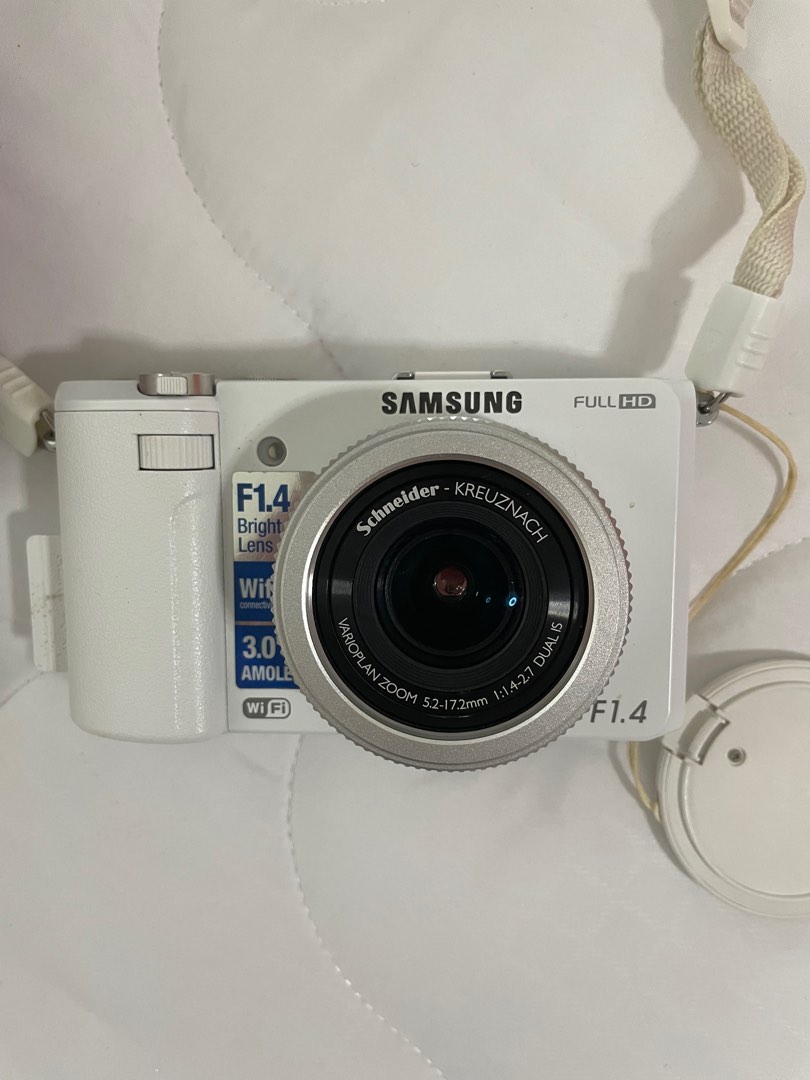 Samsung Digital Camera, Photography, Cameras on Carousell
