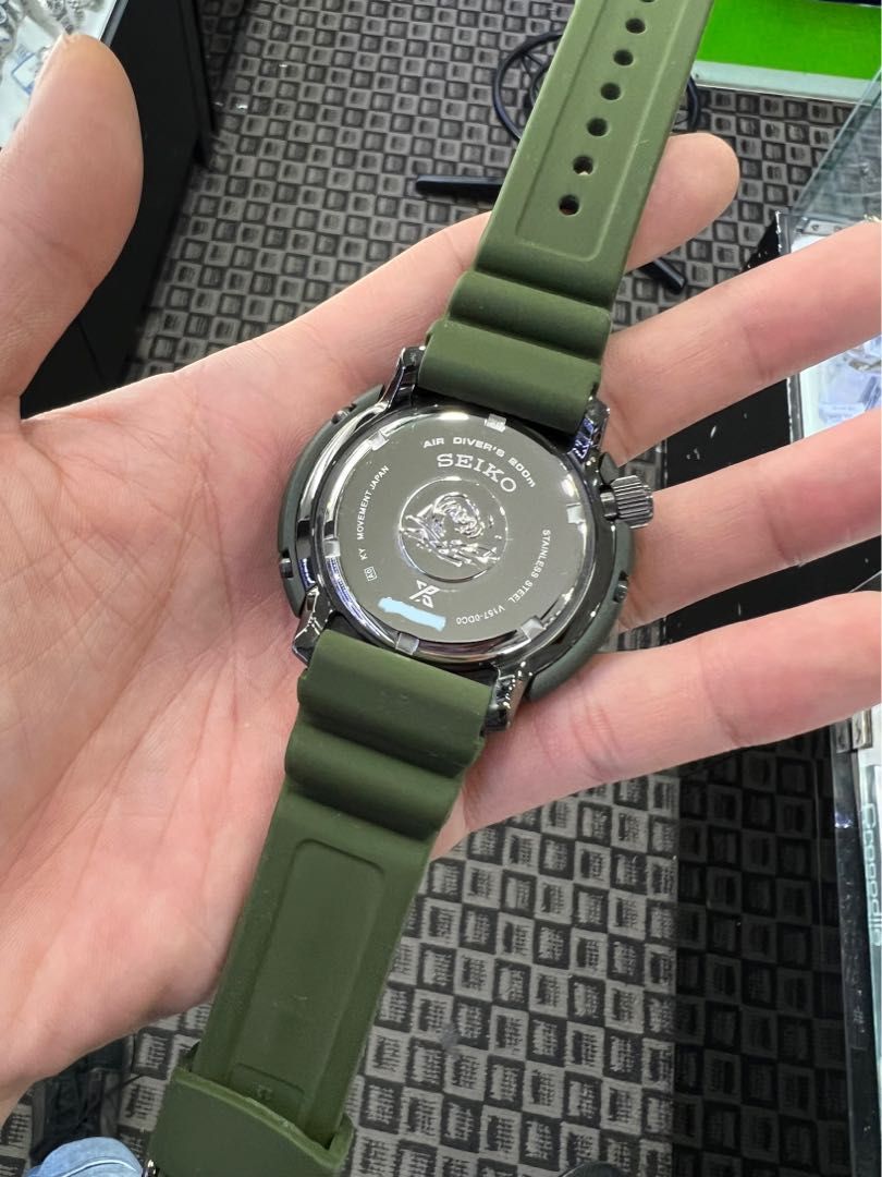 SEIKO PROSPEX TUNA STREET SERIES SOLAR DIVERS 200M SNE535P1 Men s