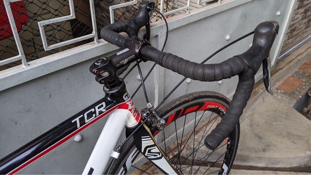 sepeda giant tcr
