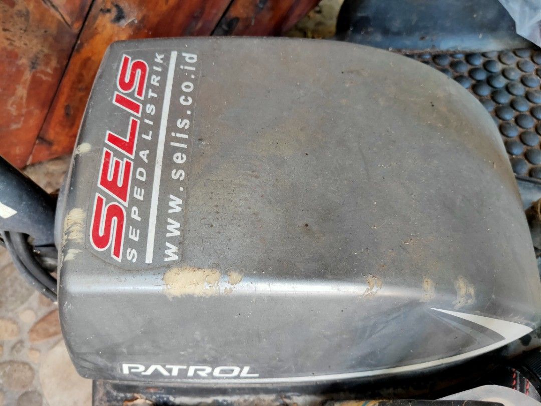 Sepeda listrik selis, Motorbikes on Carousell