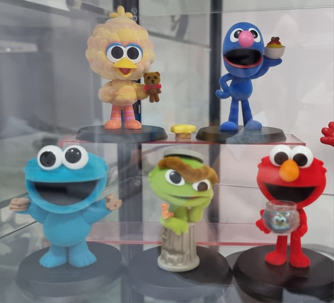 thumbnail image 2 of Sesame Street Mini Figures 5-Pack – Elmo & Friends, PVC Toys For Ages 2+ 2 of 6