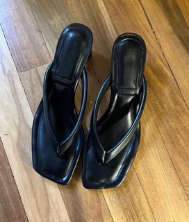 (Category: ) located in . Submitted by thriftsomatcha (Listing ID 1205418809, Image 1). Description: .