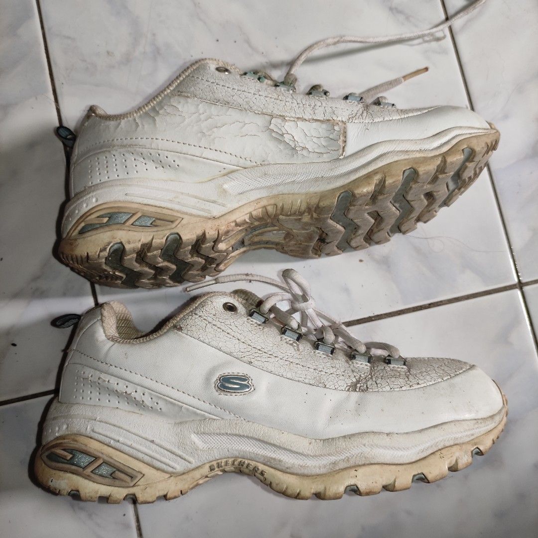 Chunky white skechers new arrivals
