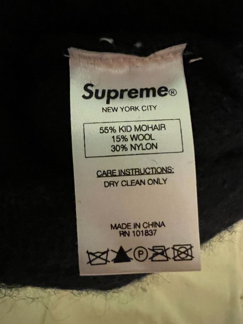 Supreme Mohair Beanie Black, 女裝, 手錶及配件, 帽- Carousell