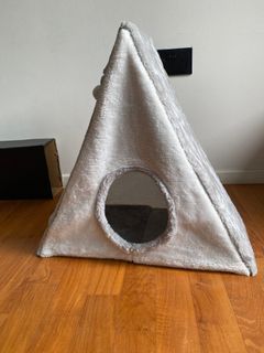 Triangular Pet House + Hammock