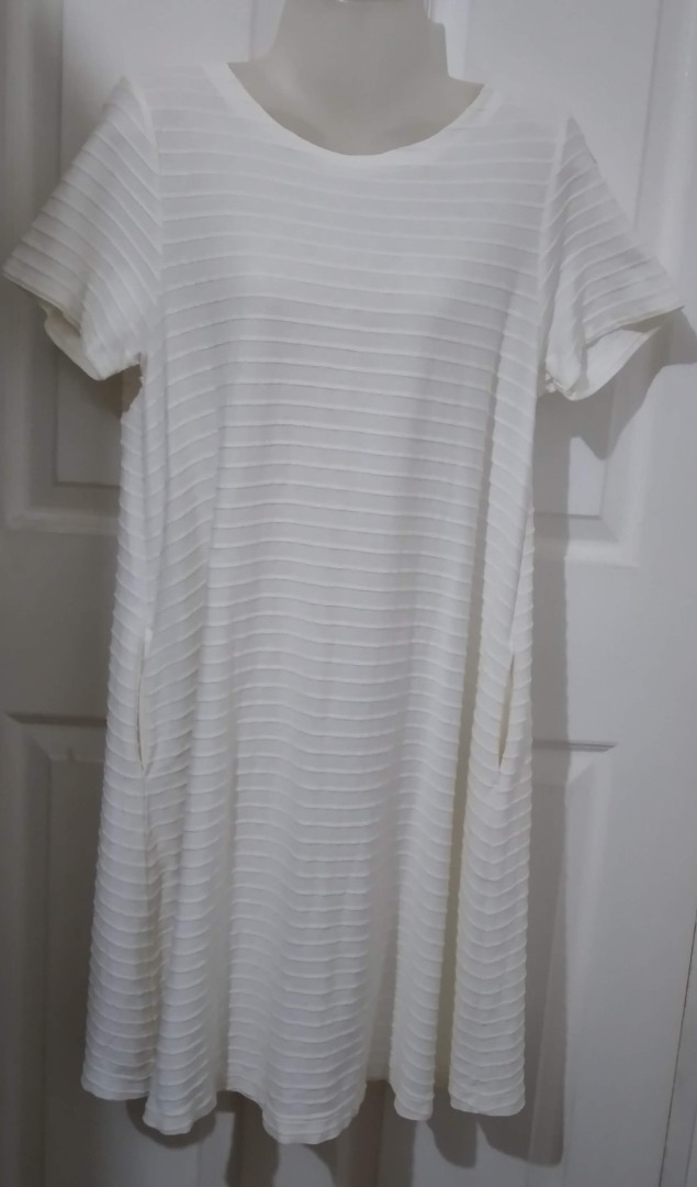 Uniqlo t-shirt dress M, Women's Fashion, Dresses & Sets, Dresses on ...