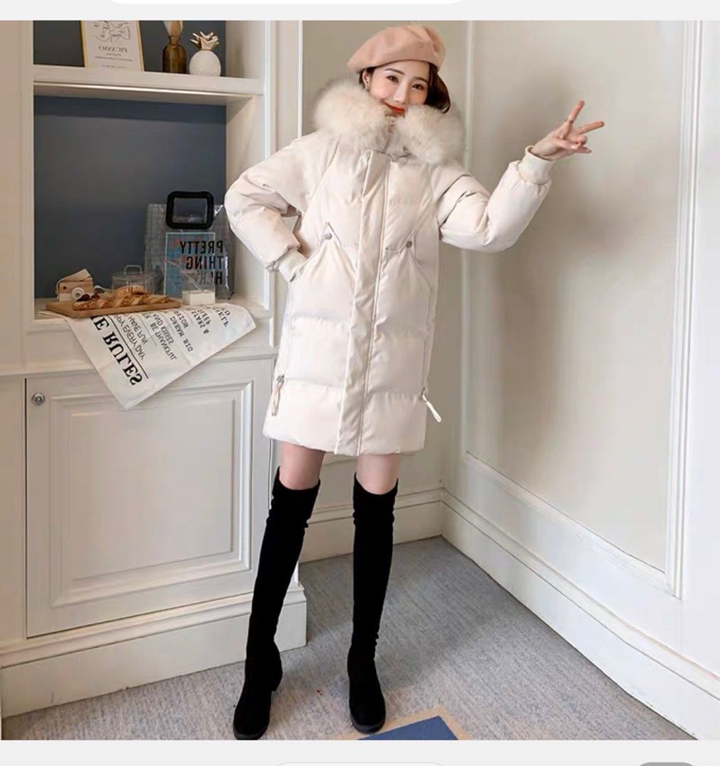 White winter coat with fur 2025 hood