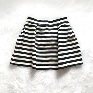 Yanni Made in Korea Black and White Textured Skirt Rok Garis Stripe Hitam Putih